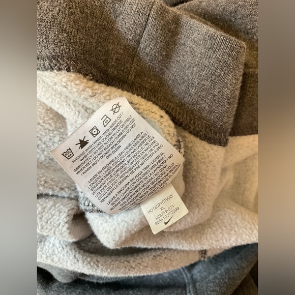 Nike | Black Tag Heavyweight Nike Swoosh Gray Hoodie Size XL graphic - Picture 8 of 8